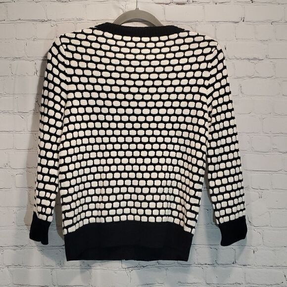 Chico's black and white button front cardigan - Picture 6 of 6